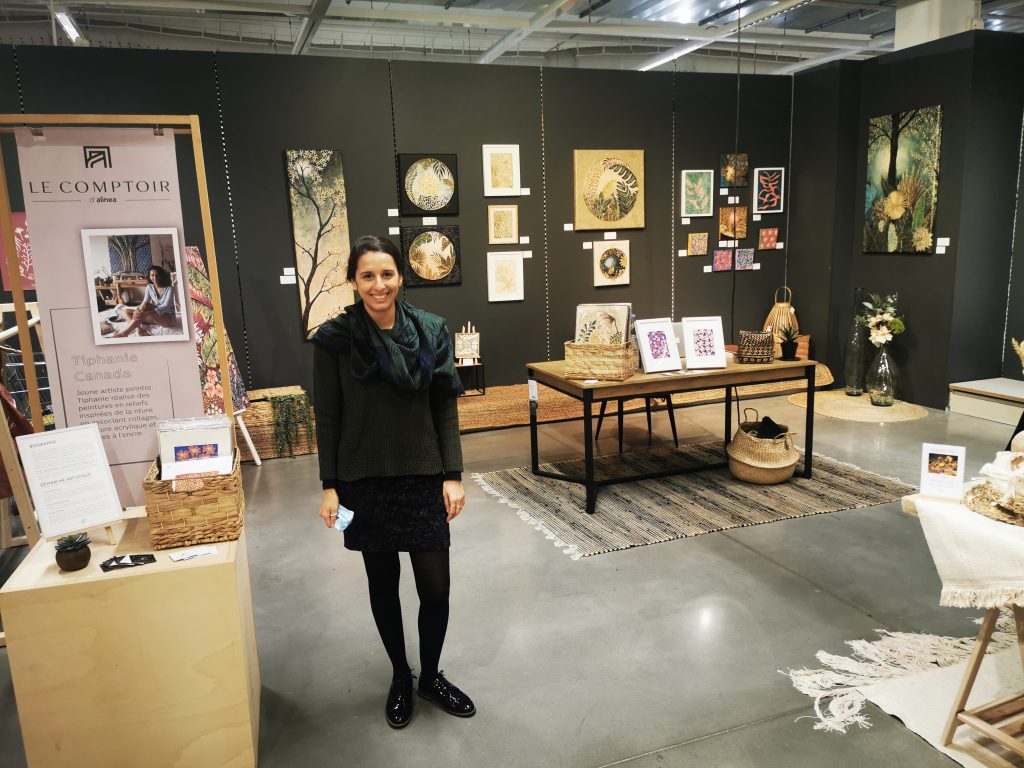 l'artiste Tiphanie Canada sur son stand au comptoir alinéa de Toulouse